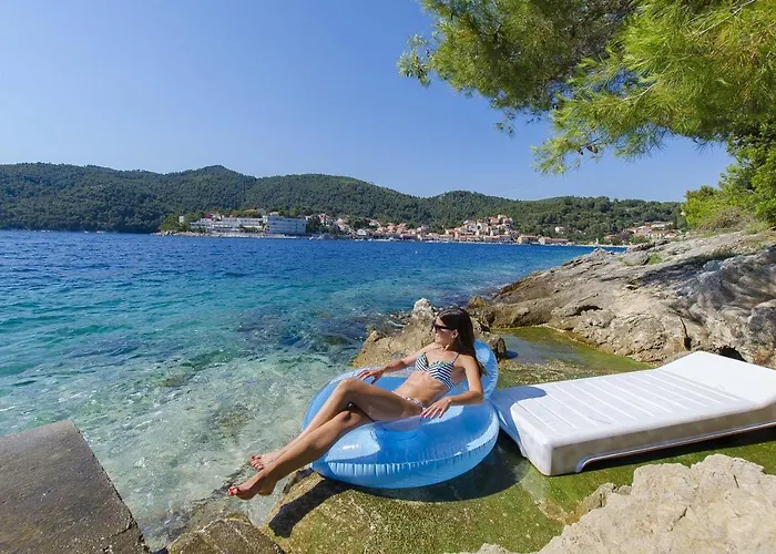 By The Sea Brna, Korcula - 13492 * Смоквица